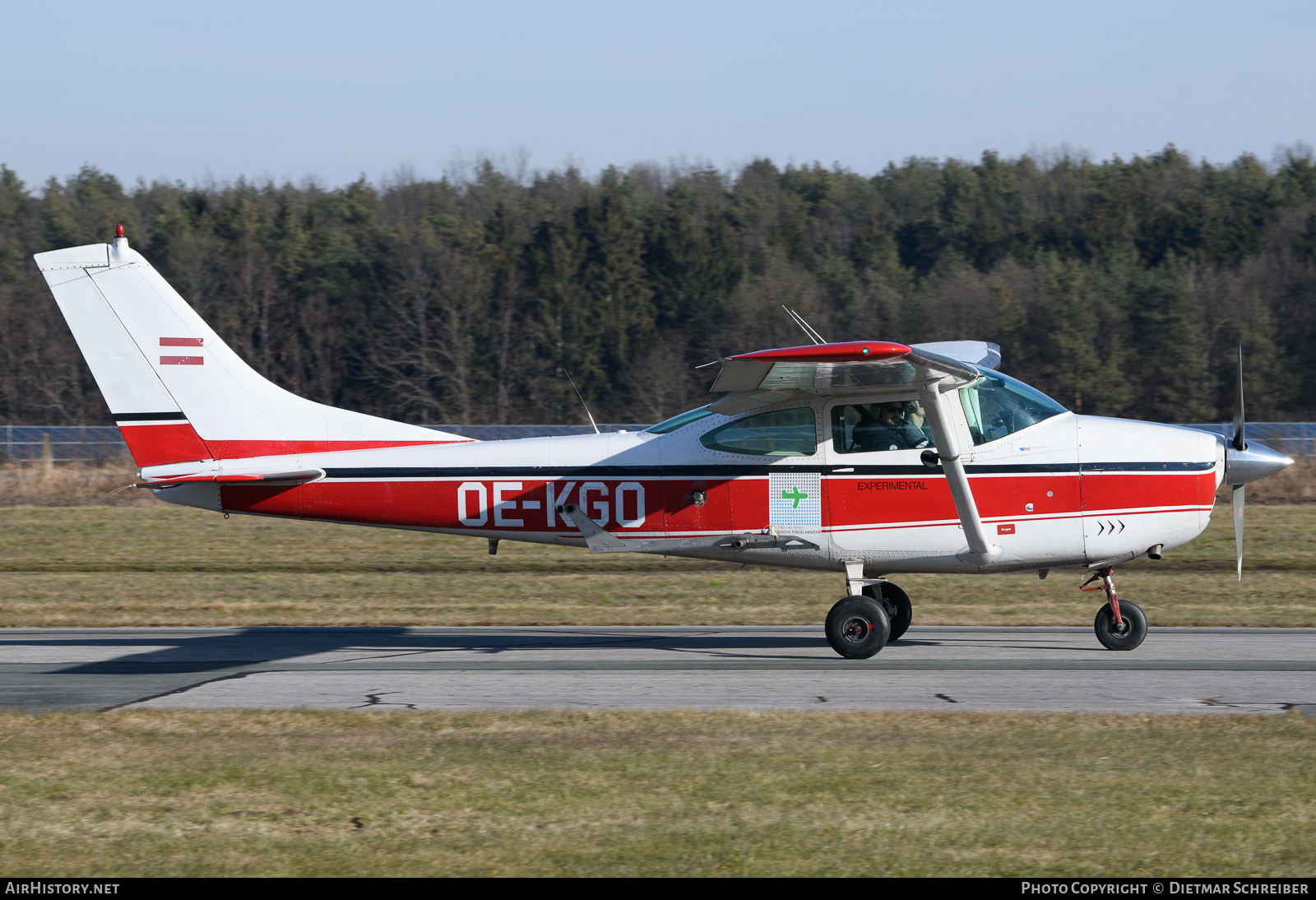 Aircraft Photo of OE-KGO | Cessna 182H Skylane | AirHistory.net #637387
