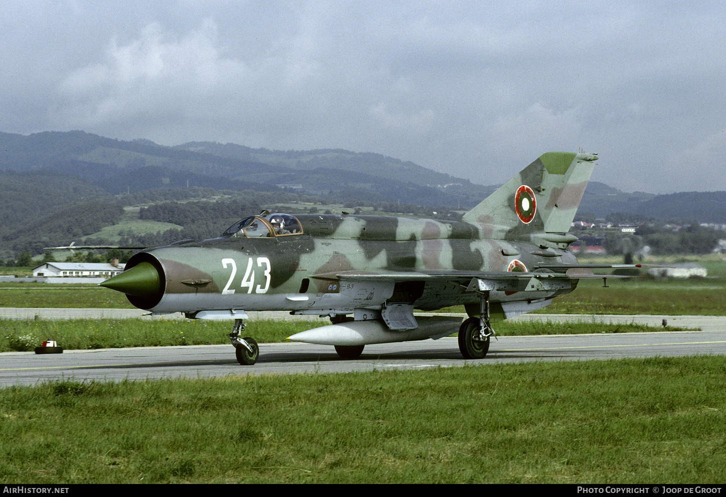Aircraft Photo of 243 | Mikoyan-Gurevich MiG-21bis SAU | Bulgaria - Air Force | AirHistory.net #637403