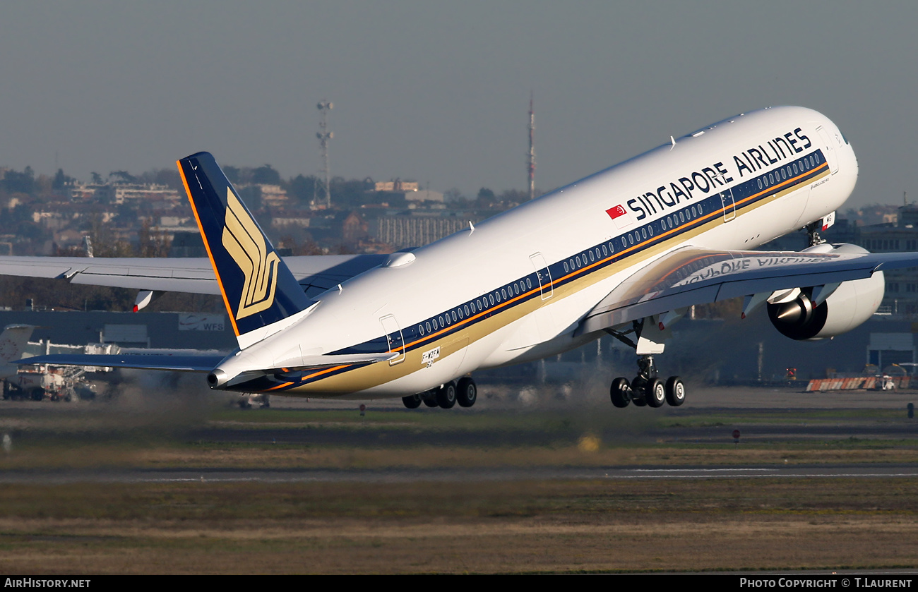 Aircraft Photo of F-WZFM | Airbus A350-941 | Singapore Airlines | AirHistory.net #637423