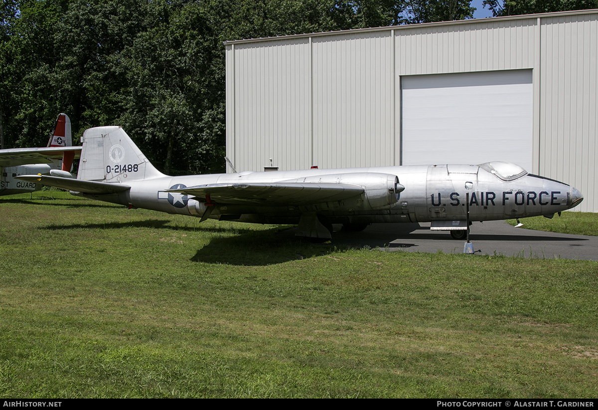 Aircraft Photo of 52-1488 / 0-21488 | Martin RB-57A Canberra | USA - Air Force | AirHistory.net #637432