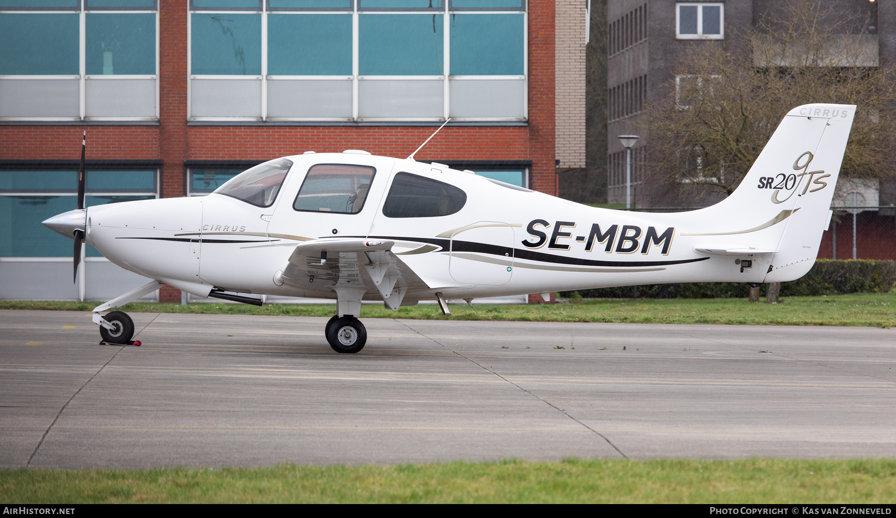 Aircraft Photo of SE-MBM | Cirrus SR-20 G2-GTS | AirHistory.net #637447