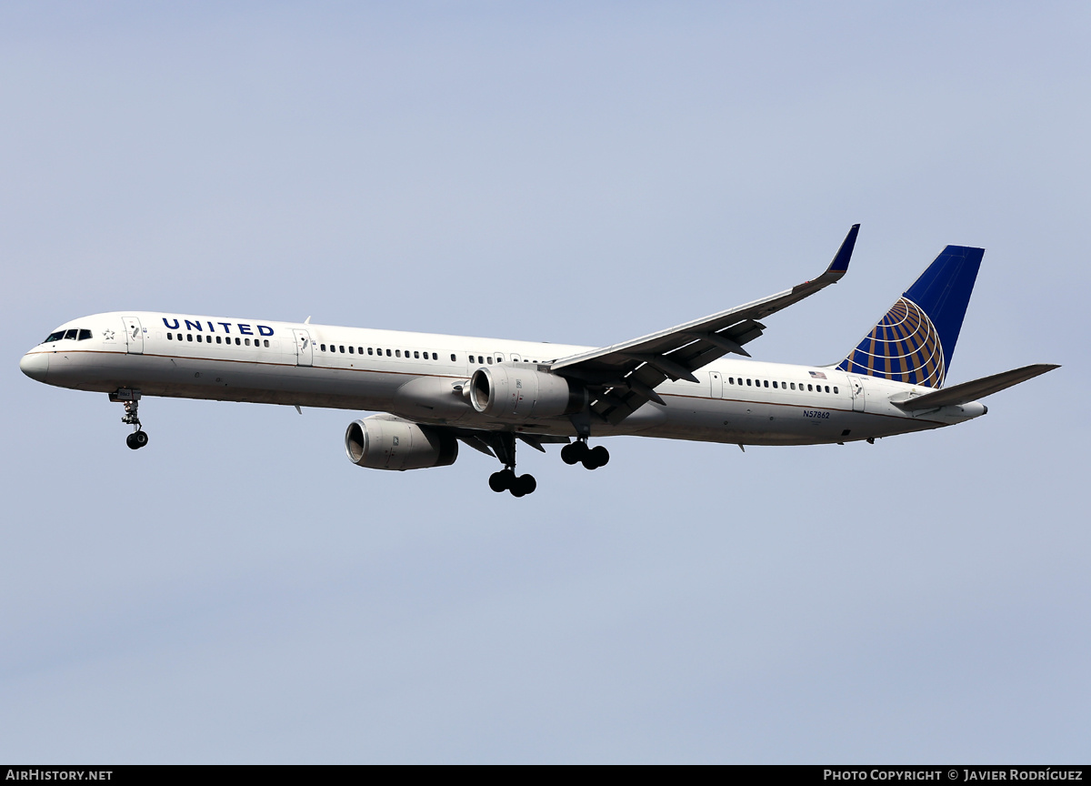 Aircraft Photo of N57862 | Boeing 757-33N | United Airlines | AirHistory.net #637504