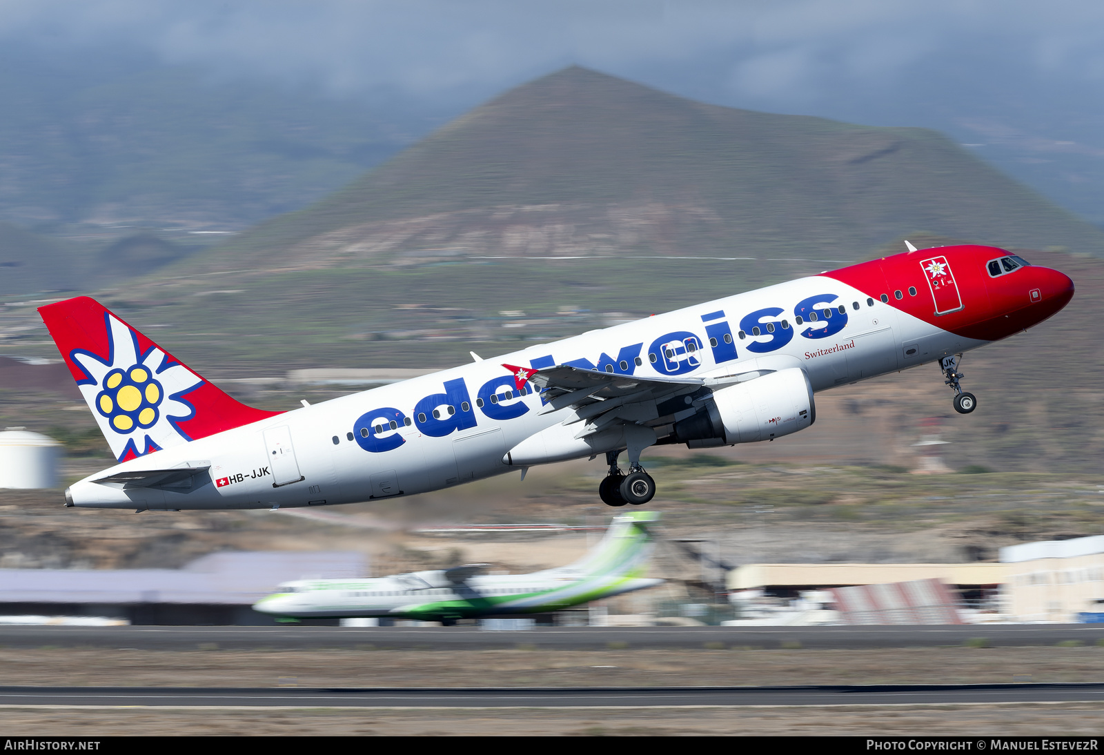 Aircraft Photo of HB-JJK | Airbus A320-214 | Edelweiss Air | AirHistory.net #637556