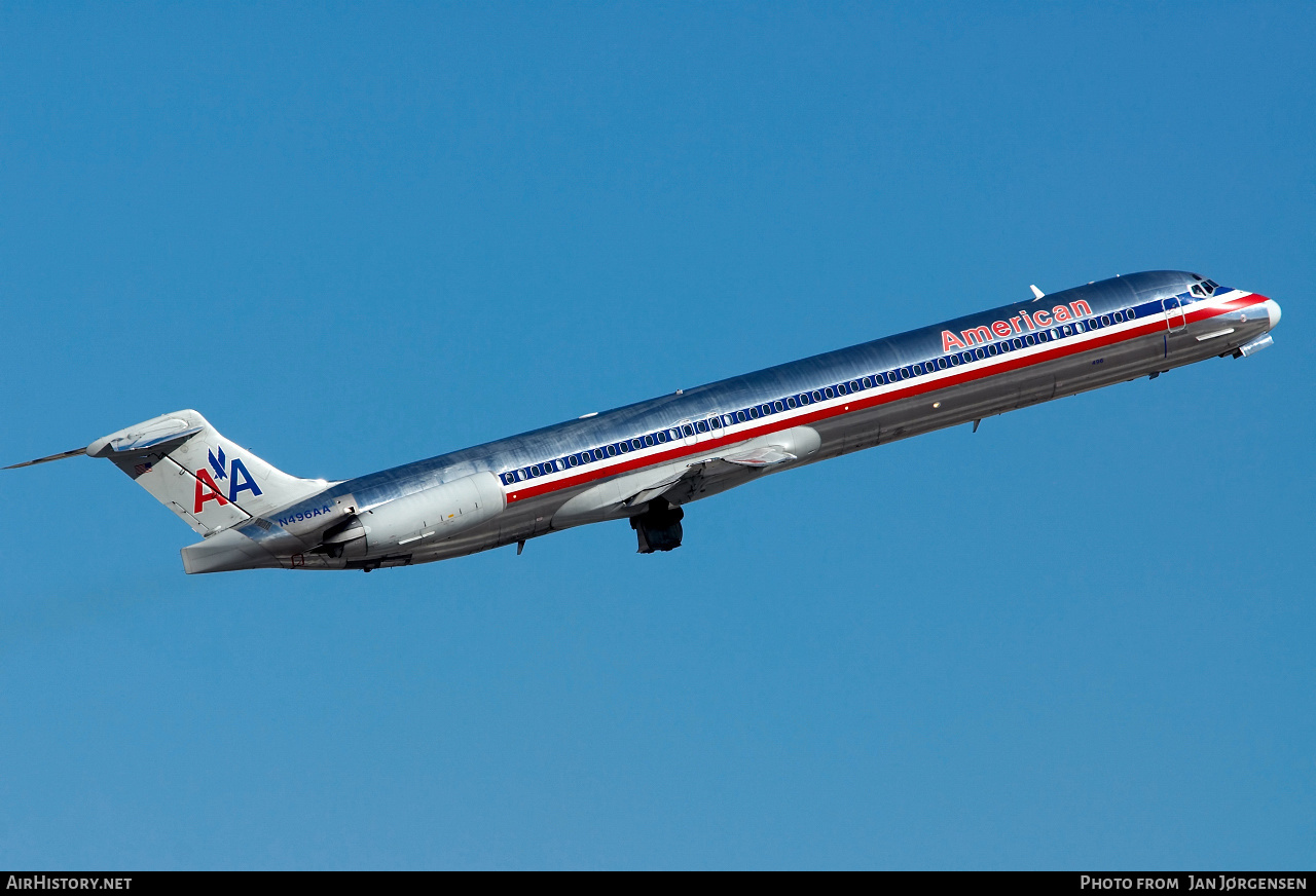 Aircraft Photo of N496AA | McDonnell Douglas MD-82 (DC-9-82) | American Airlines | AirHistory.net #637565