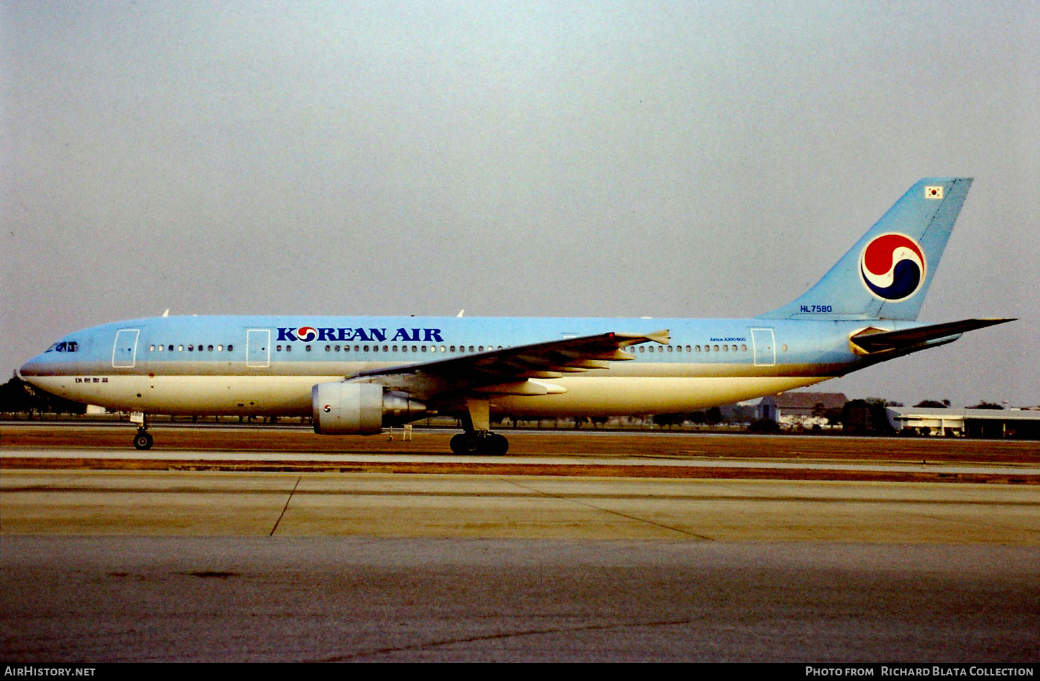 Aircraft Photo of HL7580 | Airbus A300B4-622R | Korean Air | AirHistory.net #637702