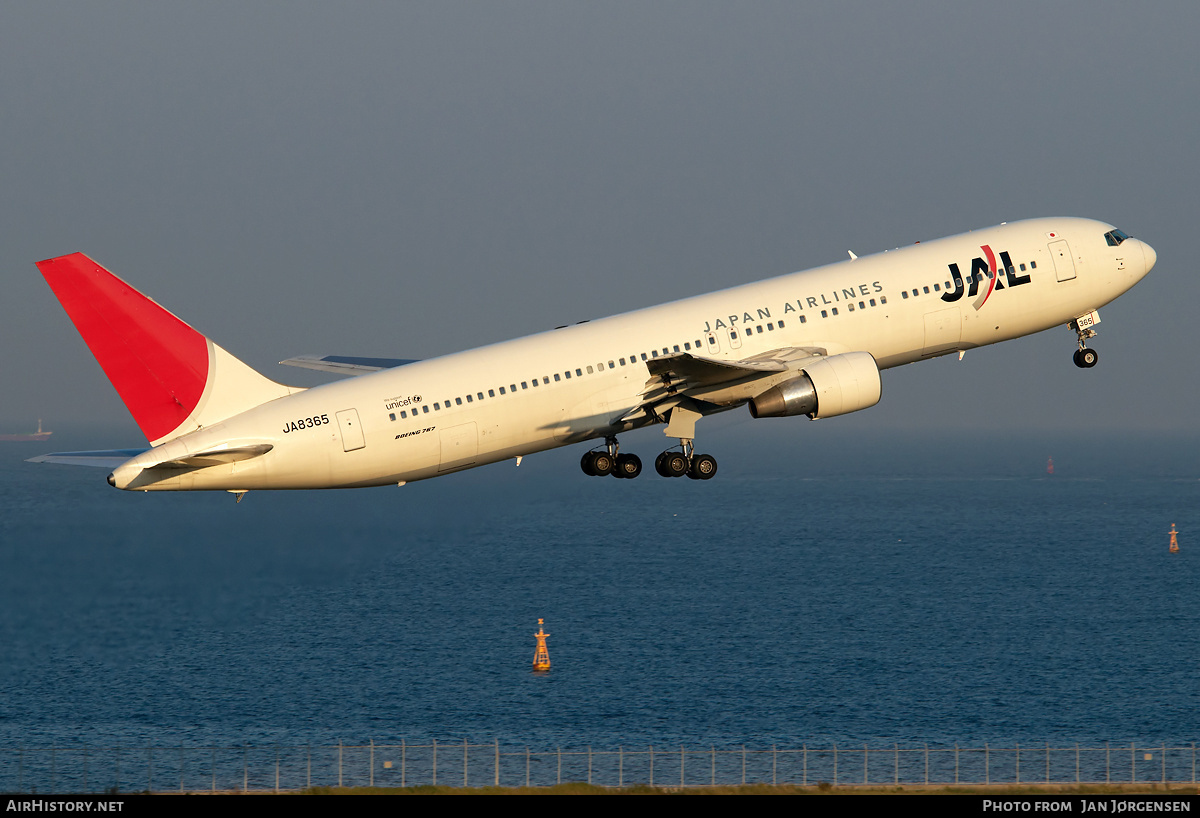 Aircraft Photo of JA8365 | Boeing 767-346 | Japan Airlines - JAL | AirHistory.net #637749