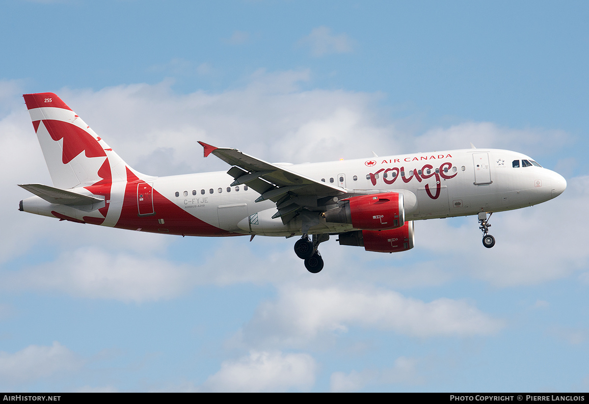 Aircraft Photo of C-FYJE | Airbus A319-114 | Air Canada Rouge | AirHistory.net #637783