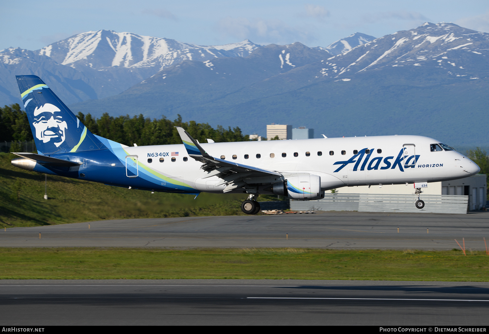 Aircraft Photo of N634QX | Embraer 175LR (ERJ-170-200LR) | Alaska Airlines | AirHistory.net #637805