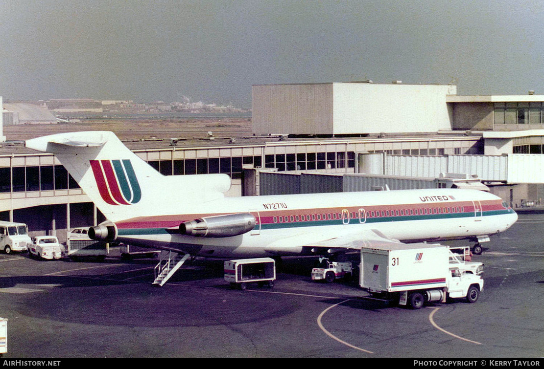 Aircraft Photo of N7271U | Boeing 727-222/Adv | United Airlines | AirHistory.net #637810