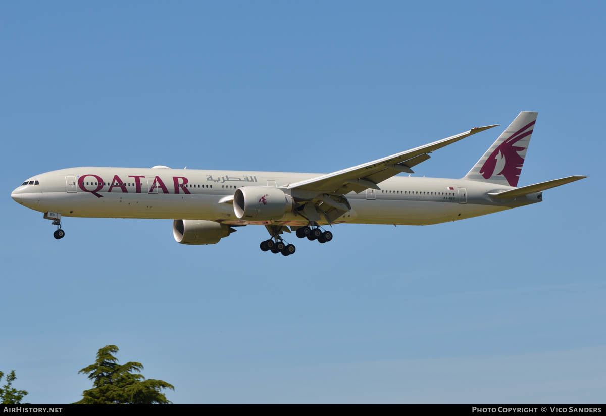 Aircraft Photo of A7-BEV | Boeing 777-300/ER | Qatar Airways | AirHistory.net #637895
