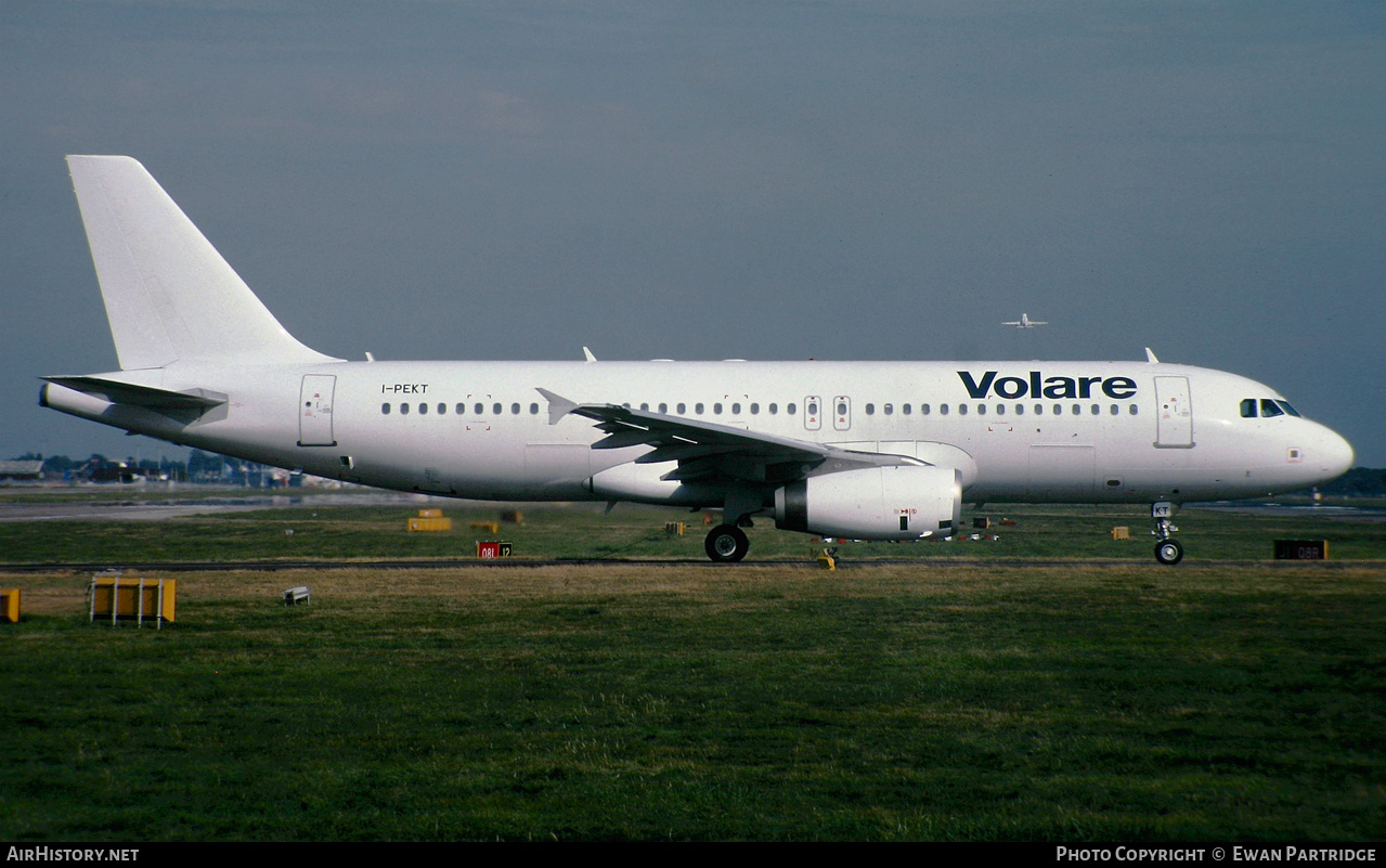 Aircraft Photo of I-PEKT | Airbus A320-232 | Volare Airlines | AirHistory.net #637996