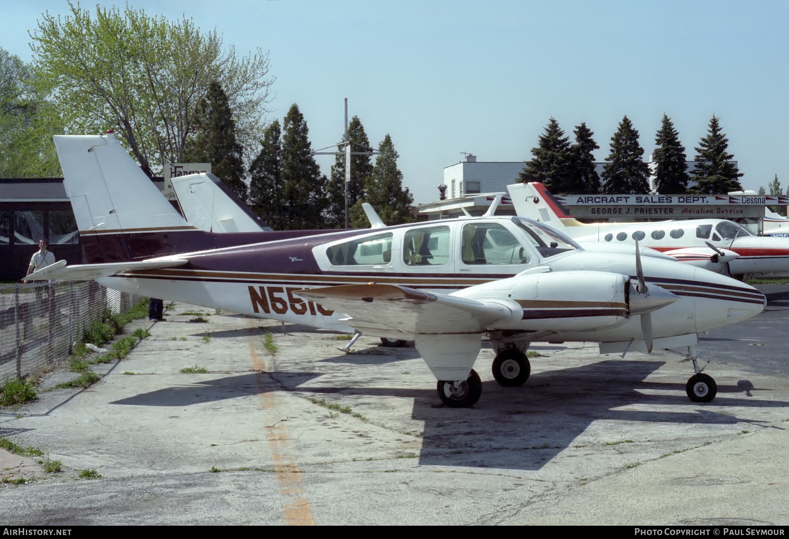 Aircraft Photo of N551U | Beech C55 Baron (95-C55) | AirHistory.net #638004