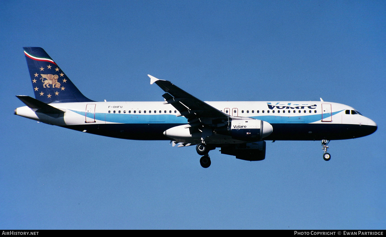 Aircraft Photo of F-OHFU | Airbus A320-212 | Volare Airlines | AirHistory.net #638011