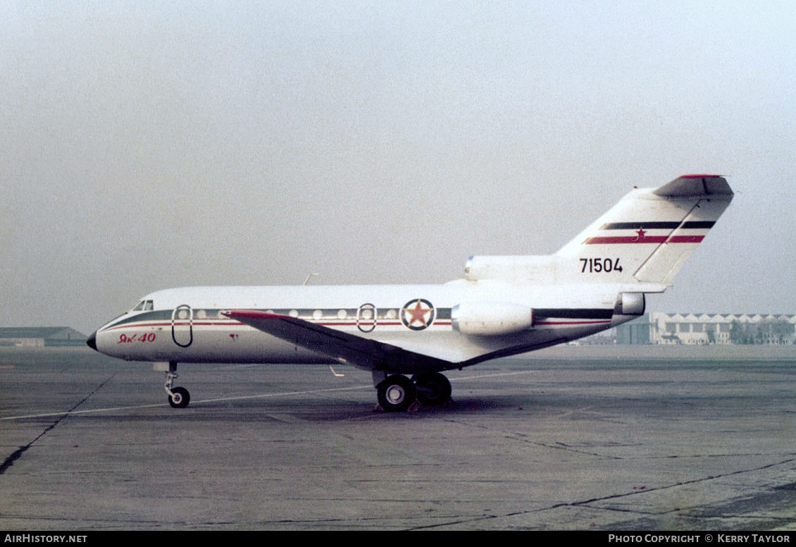 Aircraft Photo of 71504 | Yakovlev Yak-40 | Yugoslavia - Air Force | AirHistory.net #638037