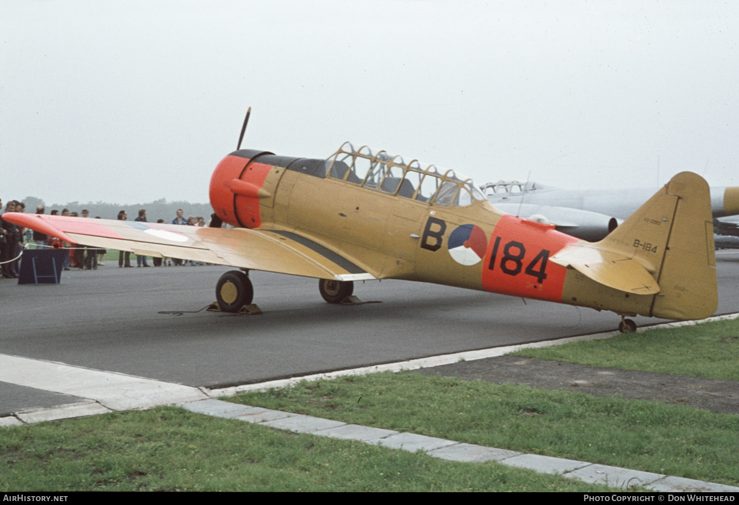 Aircraft Photo of B-184 | North American AT-16 Harvard IIB | Netherlands - Air Force | AirHistory.net #638066