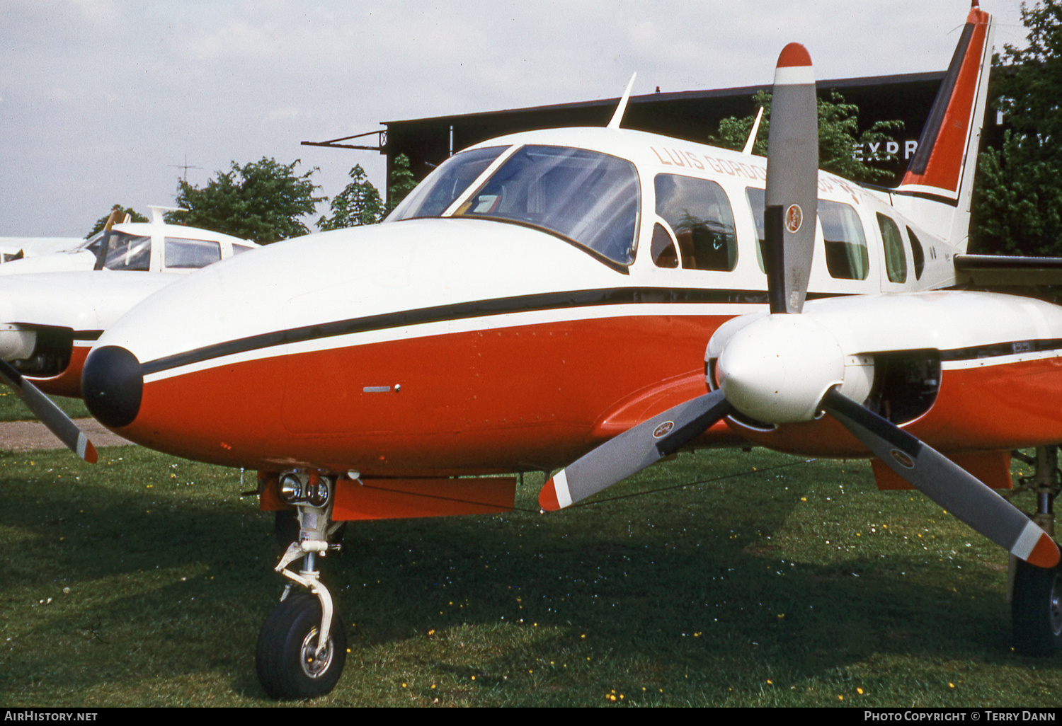 Aircraft Photo of G-BAZD | Piper PA-31-310 Navajo B | Luis Gordon Group | AirHistory.net #638106