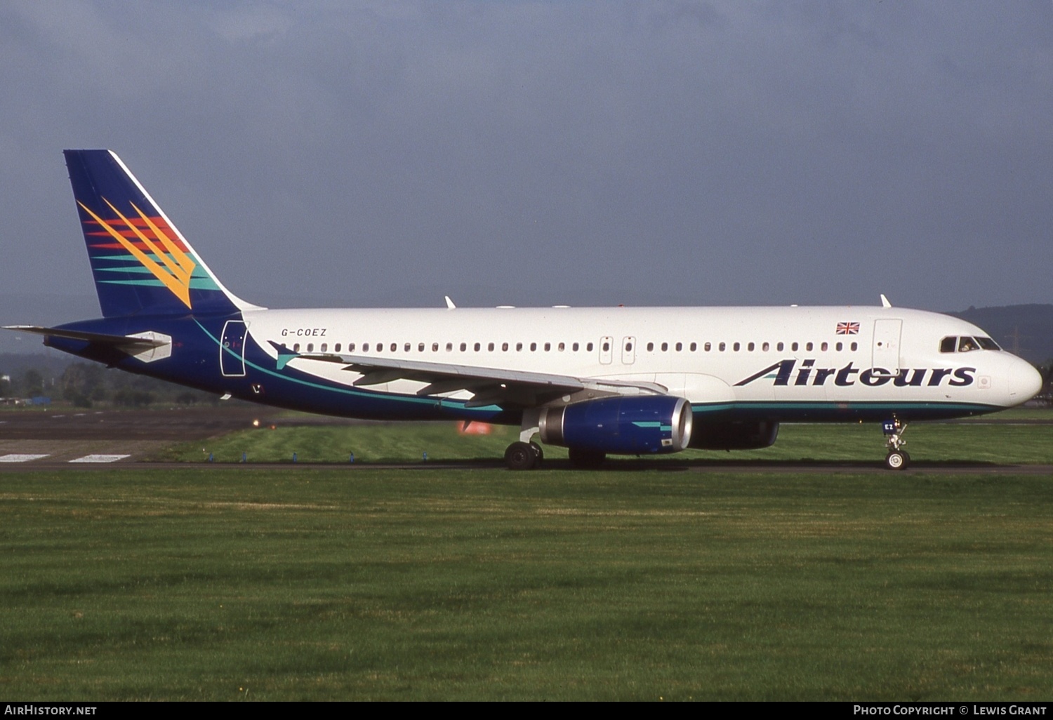 Aircraft Photo of G-COEZ | Airbus A320-231 | Airtours International | AirHistory.net #638286