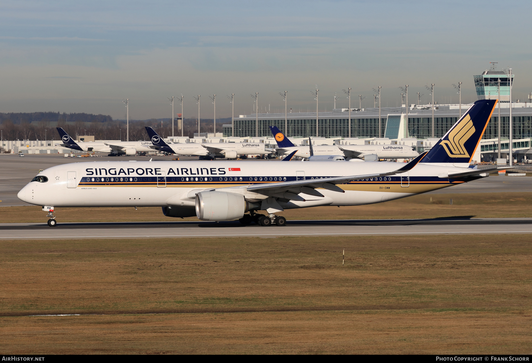 Aircraft Photo of 9V-SMW | Airbus A350-941 | Singapore Airlines | AirHistory.net #638299