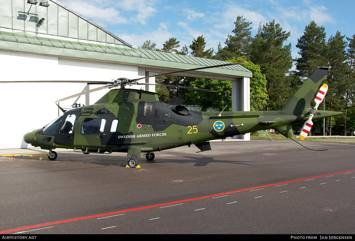 Aircraft Photo of 15025 | Agusta Hkp15A (A-109E LUH) | Sweden - Air Force | AirHistory.net #638364