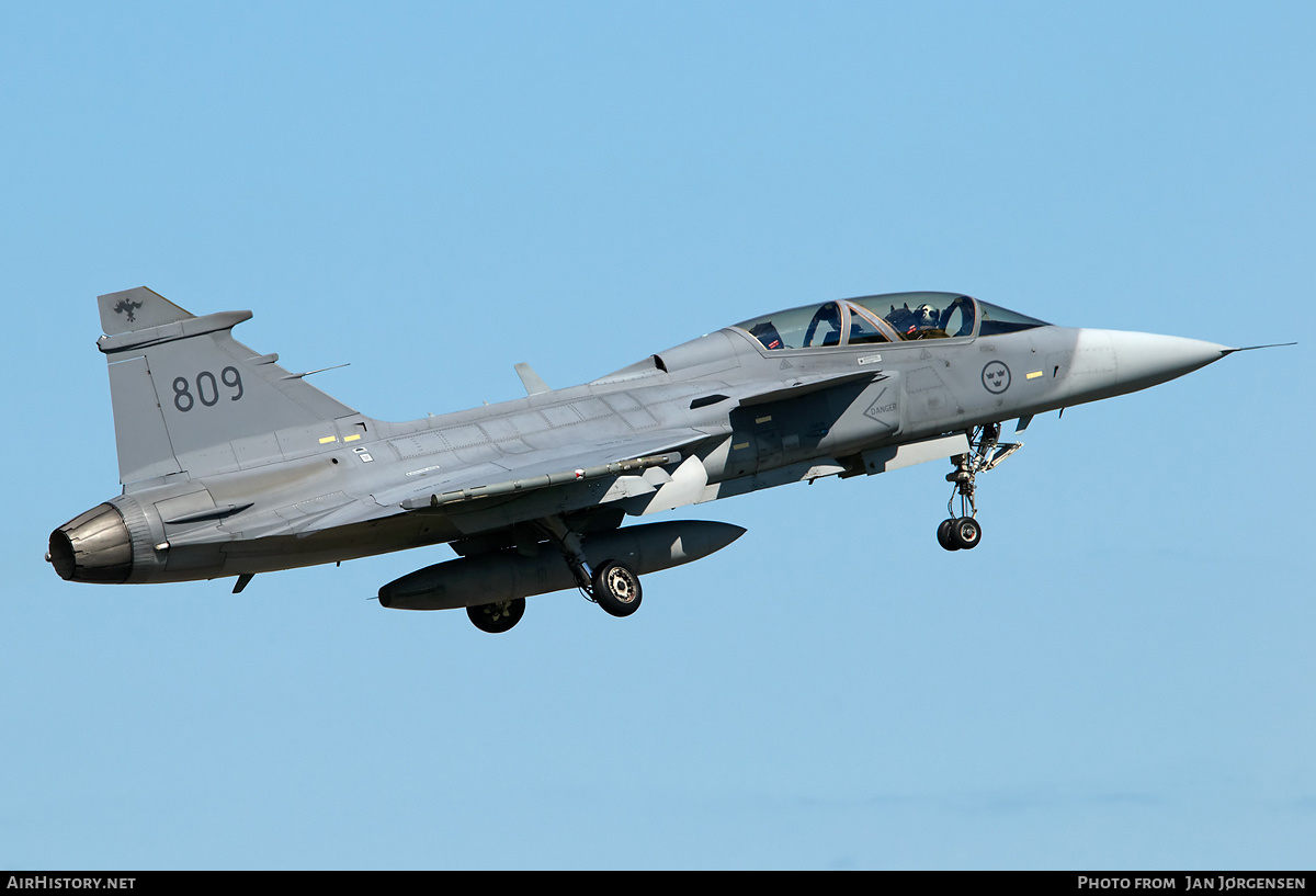 Aircraft Photo of 39809 | Saab JAS 39B Gripen | Sweden - Air Force | AirHistory.net #638375
