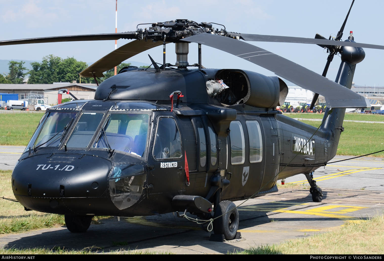 Aircraft Photo of N878AA | Sikorsky EH-60A (S-70A) | AirHistory.net #638405