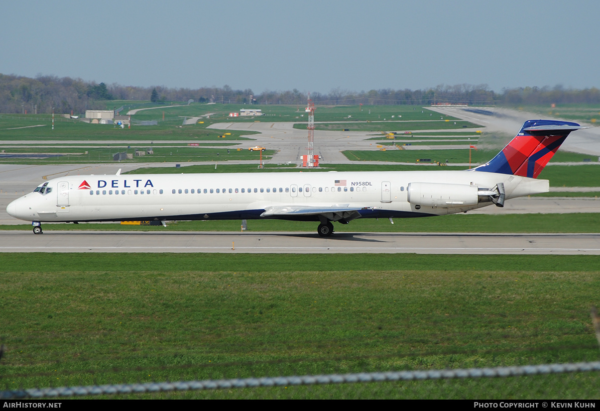 Aircraft Photo of N958DL | McDonnell Douglas MD-88 | Delta Air Lines | AirHistory.net #638454