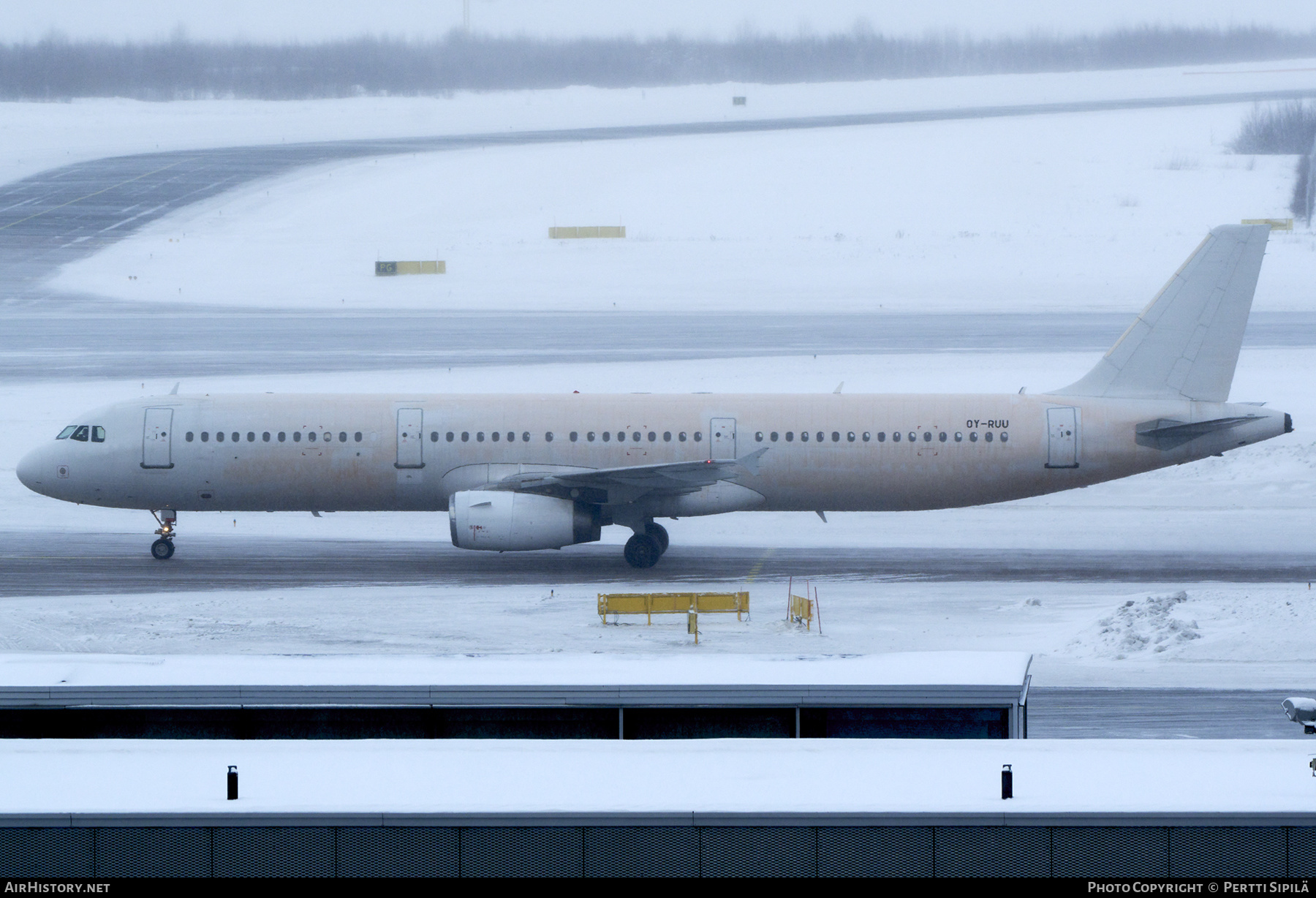 Aircraft Photo of OY-RUU | Airbus A321-231 | Danish Air Transport - DAT | AirHistory.net #638550