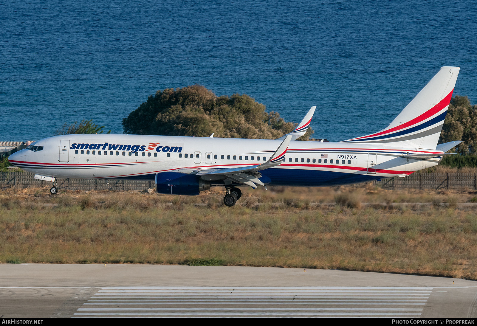 Aircraft Photo of N917XA | Boeing 737-86J | Smartwings | AirHistory.net #638602