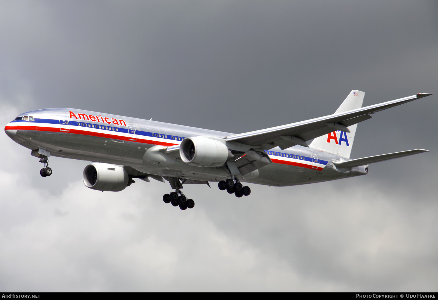 Aircraft Photo of N766AN | Boeing 777-223/ER | American Airlines | AirHistory.net #638637