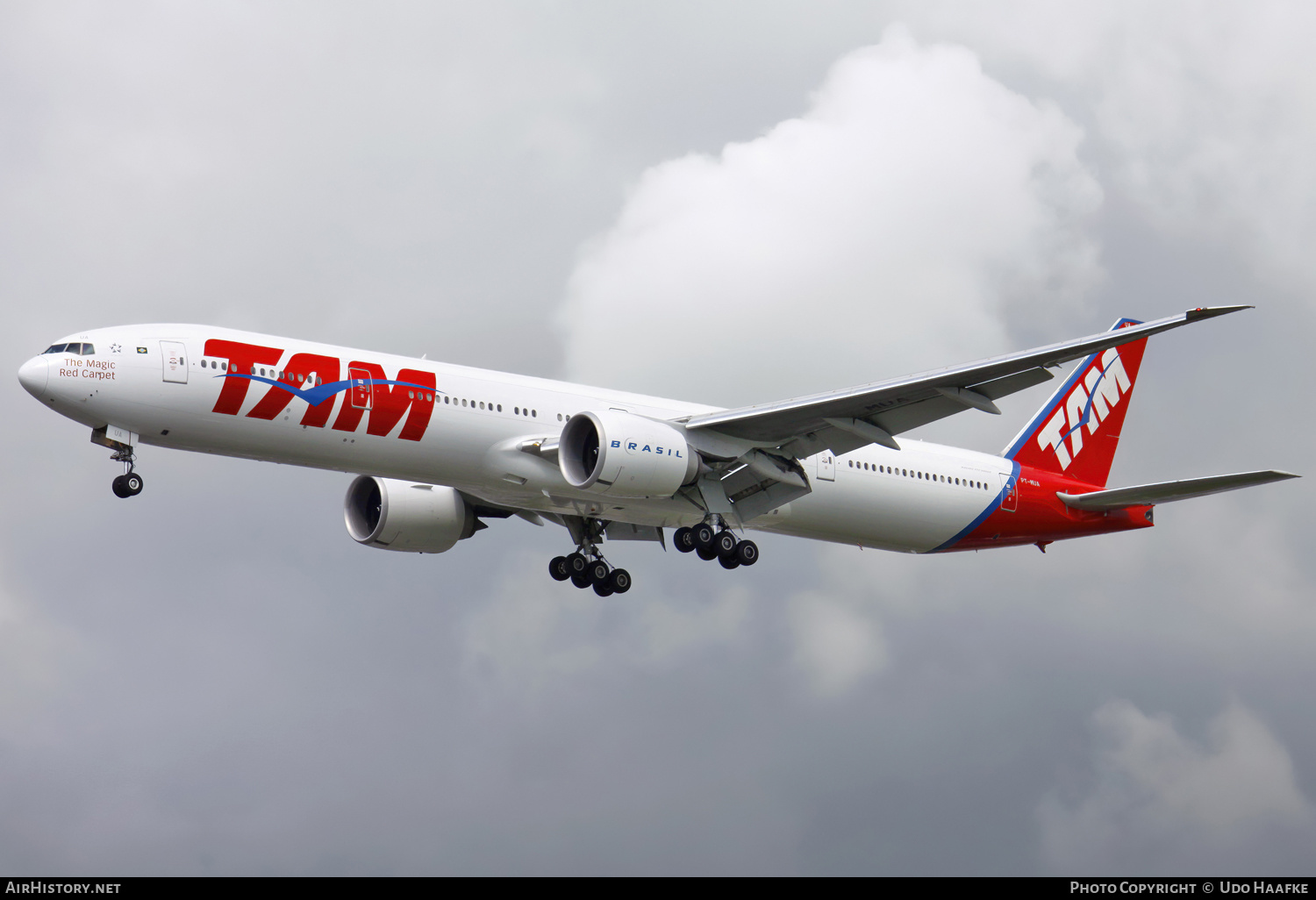 Aircraft Photo of PT-MUA | Boeing 777-32W/ER | TAM Linhas Aéreas | AirHistory.net #638649