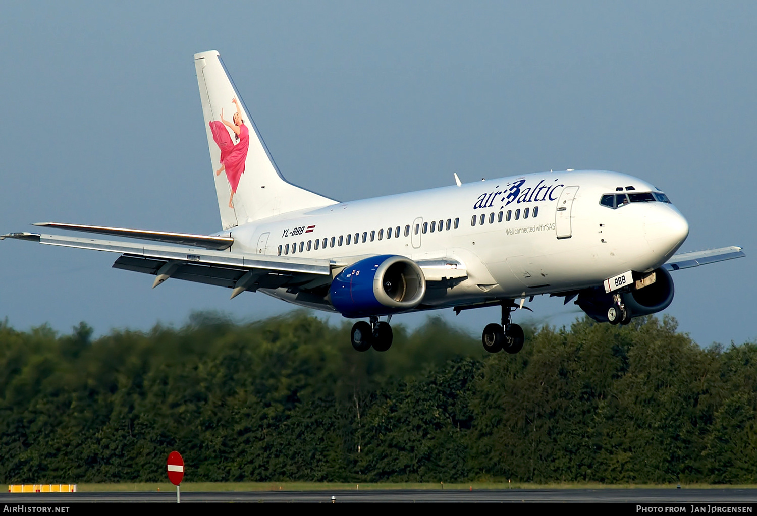 Aircraft Photo of YL-BBB | Boeing 737-505 | AirBaltic | AirHistory.net #638697