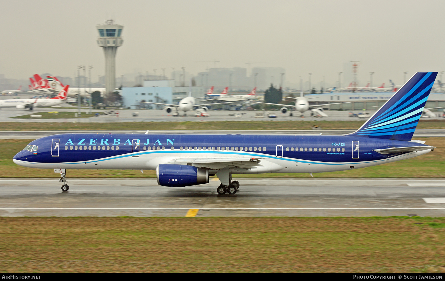 Aircraft Photo of 4K-AZ11 | Boeing 757-22L | Azerbaijan Airlines - AZAL - AHY | AirHistory.net #638756