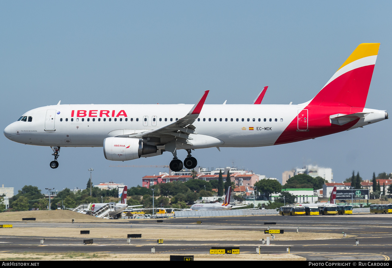 Aircraft Photo of EC-MDK | Airbus A320-214 | Iberia | AirHistory.net #638808