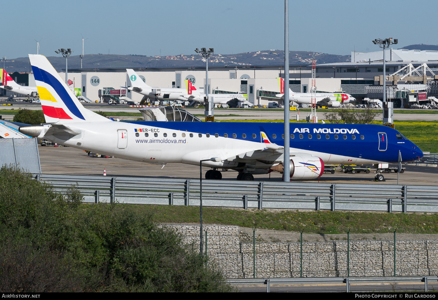 Aircraft Photo of ER-ECC | Embraer 190LR (ERJ-190-100LR) | Air Moldova | AirHistory.net #638896