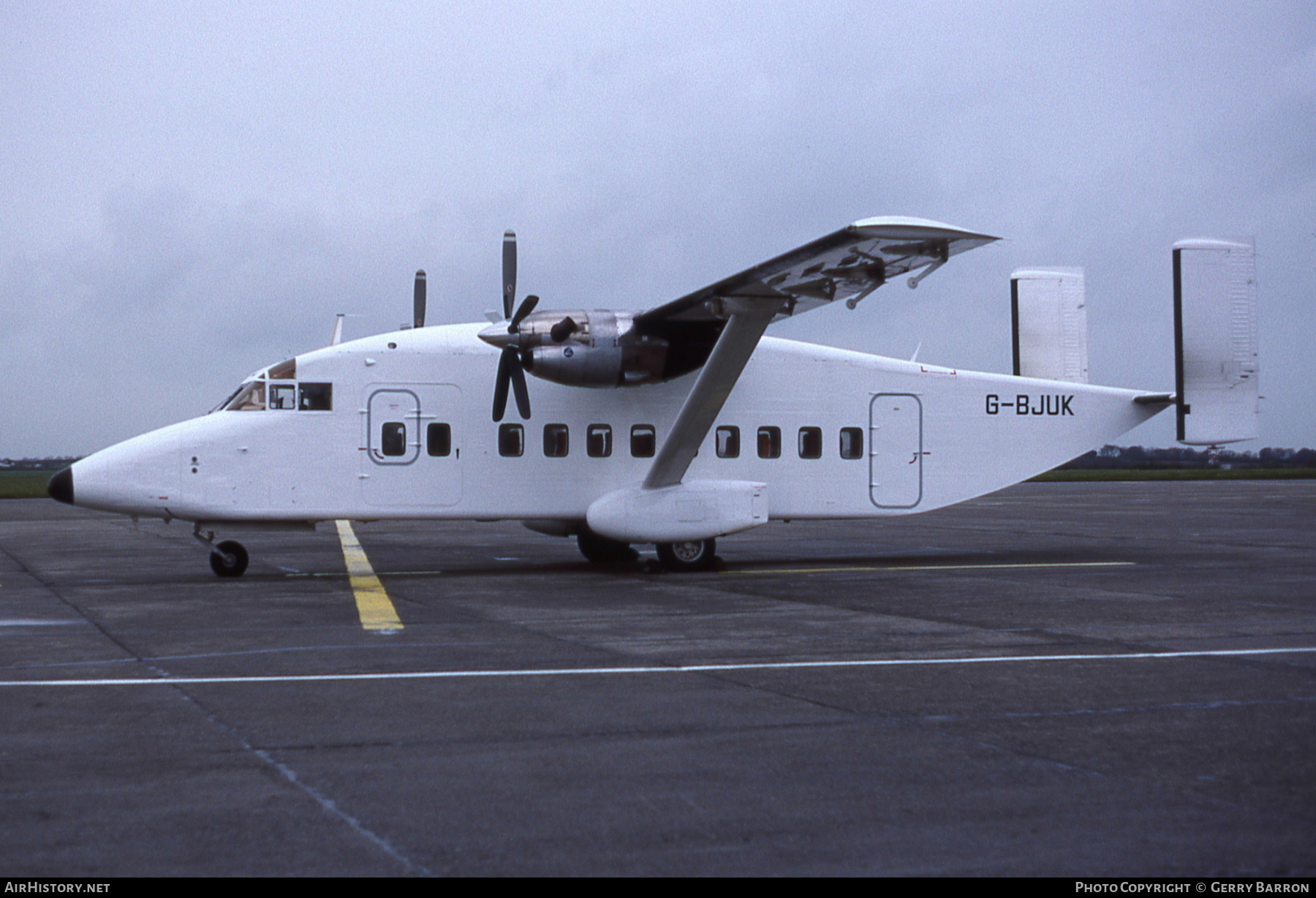 Aircraft Photo of G-BJUK | Short 330-200 | AirHistory.net #639269