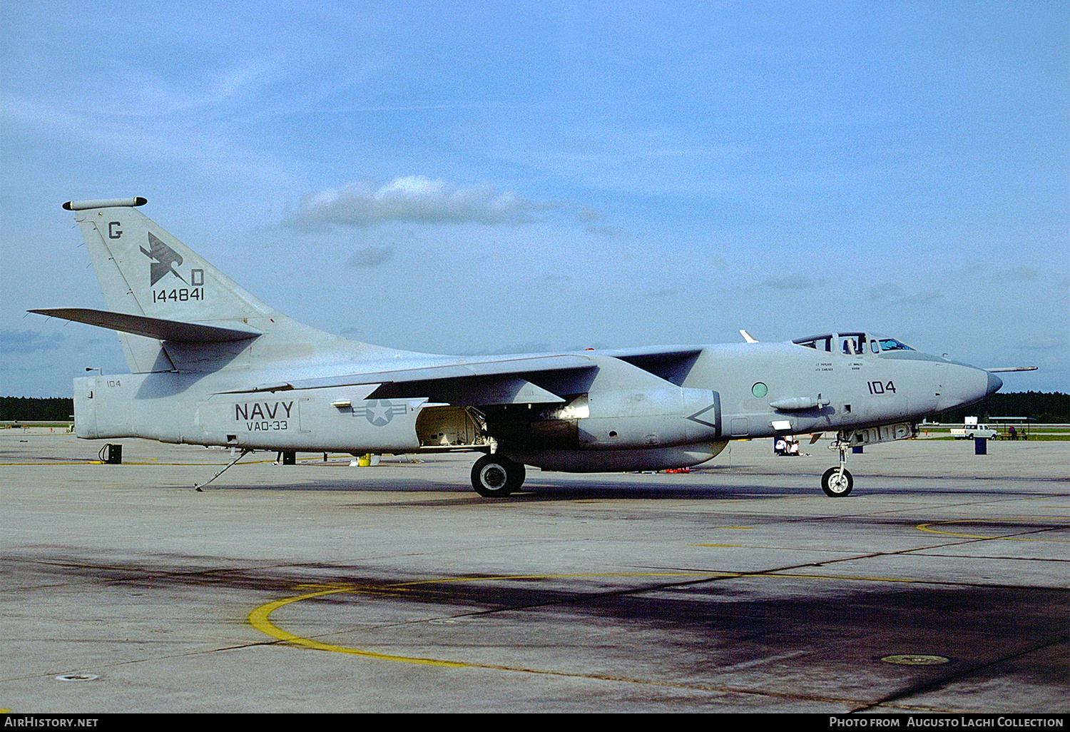 Aircraft Photo of 144841 | Douglas ERA-3B Skywarrior | USA - Navy | AirHistory.net #639312