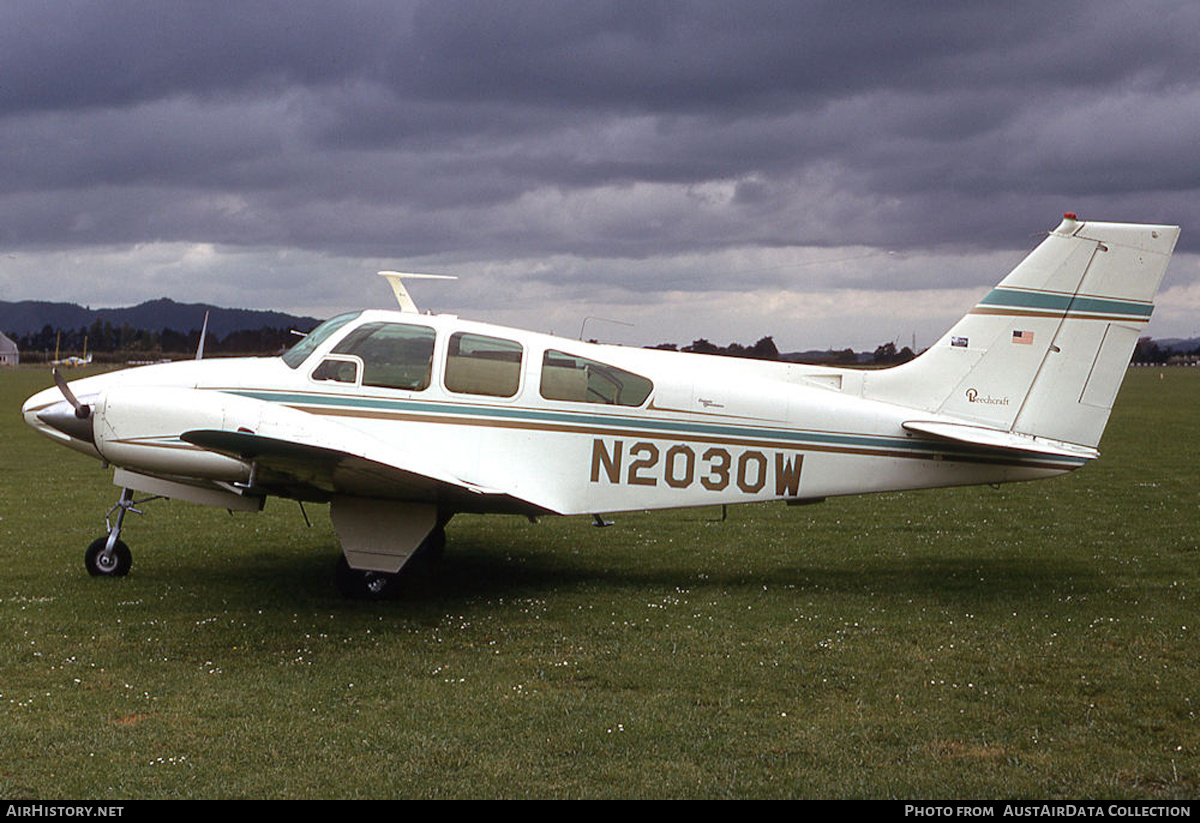 Aircraft Photo of N2030W | Beech B55 Baron (95-B55) | AirHistory.net #639350