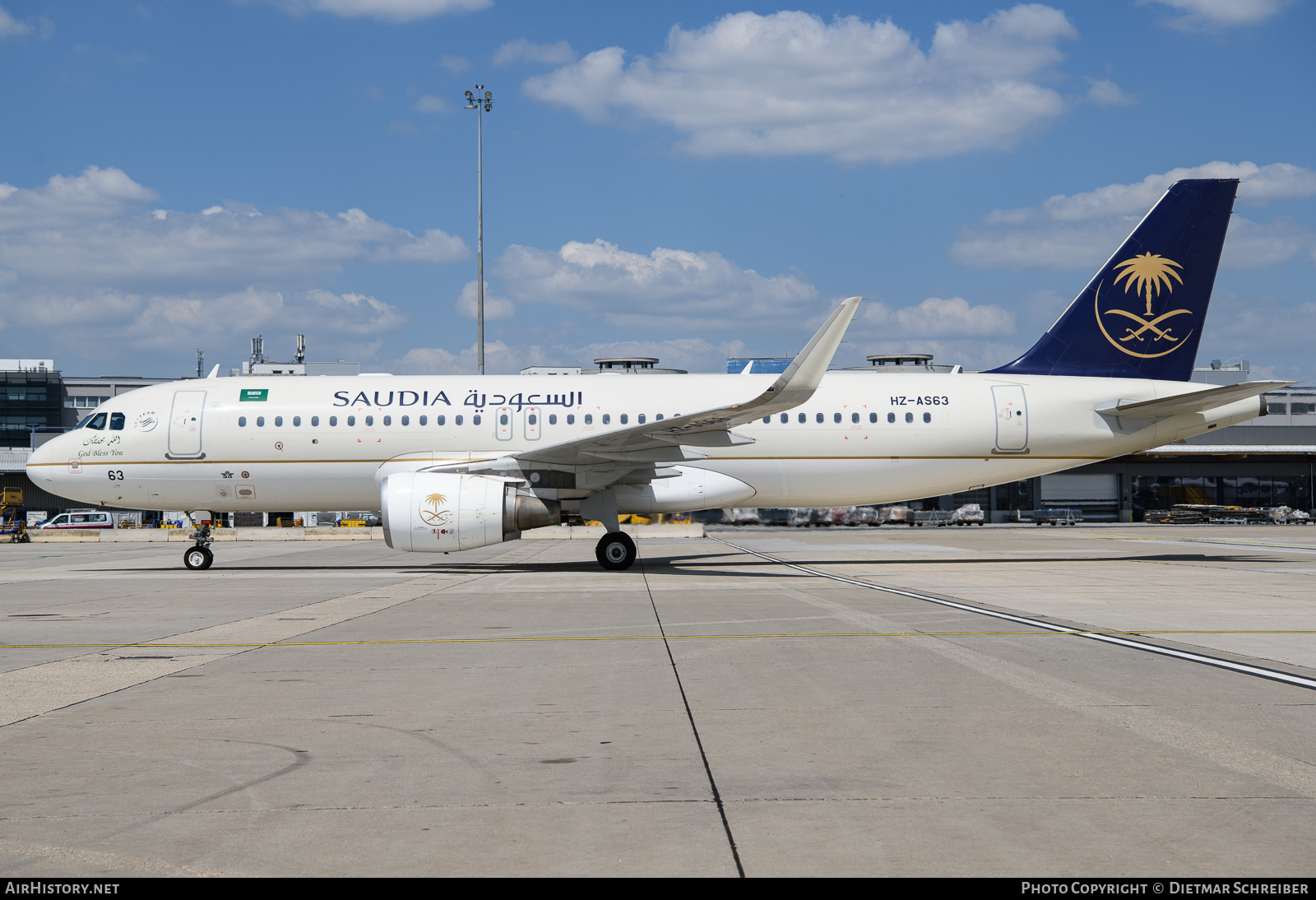 Aircraft Photo of HZ-AS63 | Airbus A320-214 | Saudia - Saudi Arabian Airlines | AirHistory.net #639453