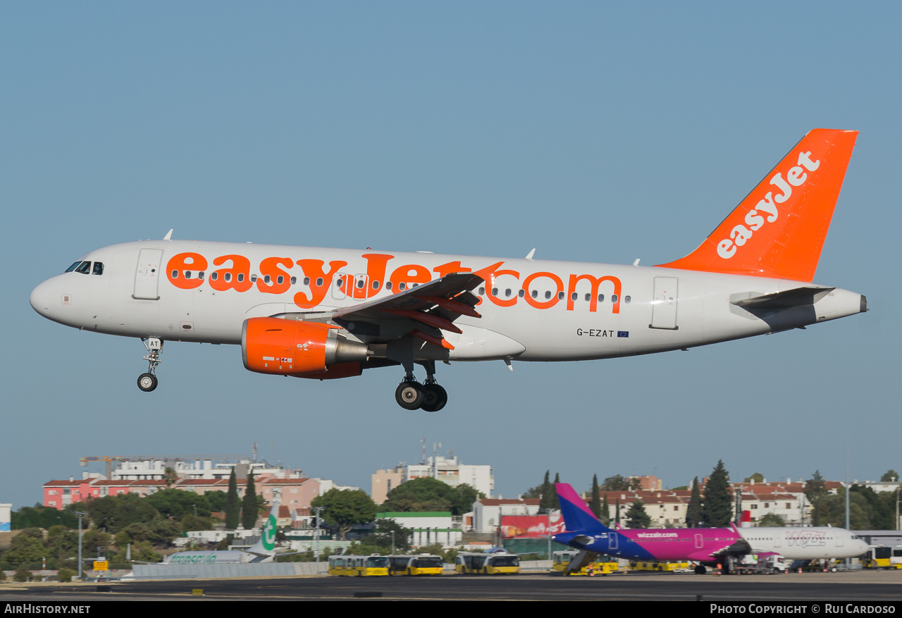 Aircraft Photo of G-EZAT | Airbus A319-111 | EasyJet | AirHistory.net #639460