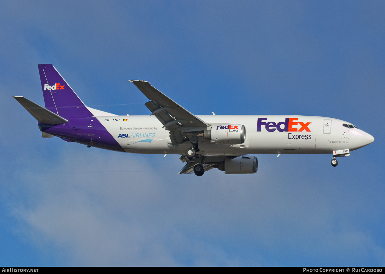 Aircraft Photo of OO-TNP | Boeing 737-45D(SF) | FedEx Express | AirHistory.net #639474