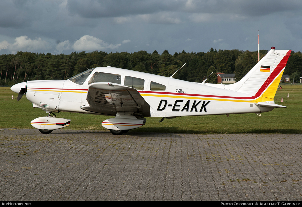 Aircraft Photo of D-EAKK | Piper PA-28-181 Archer II | AirHistory.net #639681