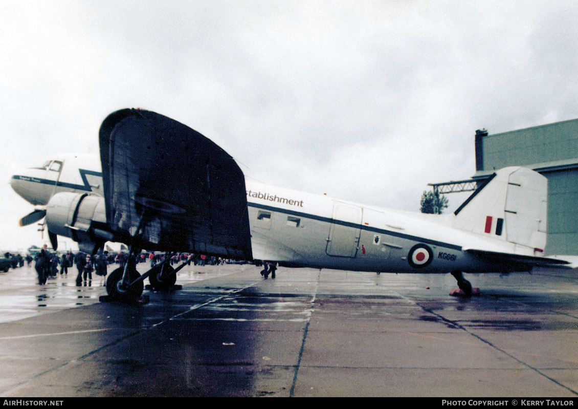 Aircraft Photo of KG661 | Douglas C-47A Dakota Mk.3 | UK - Air Force | AirHistory.net #639906