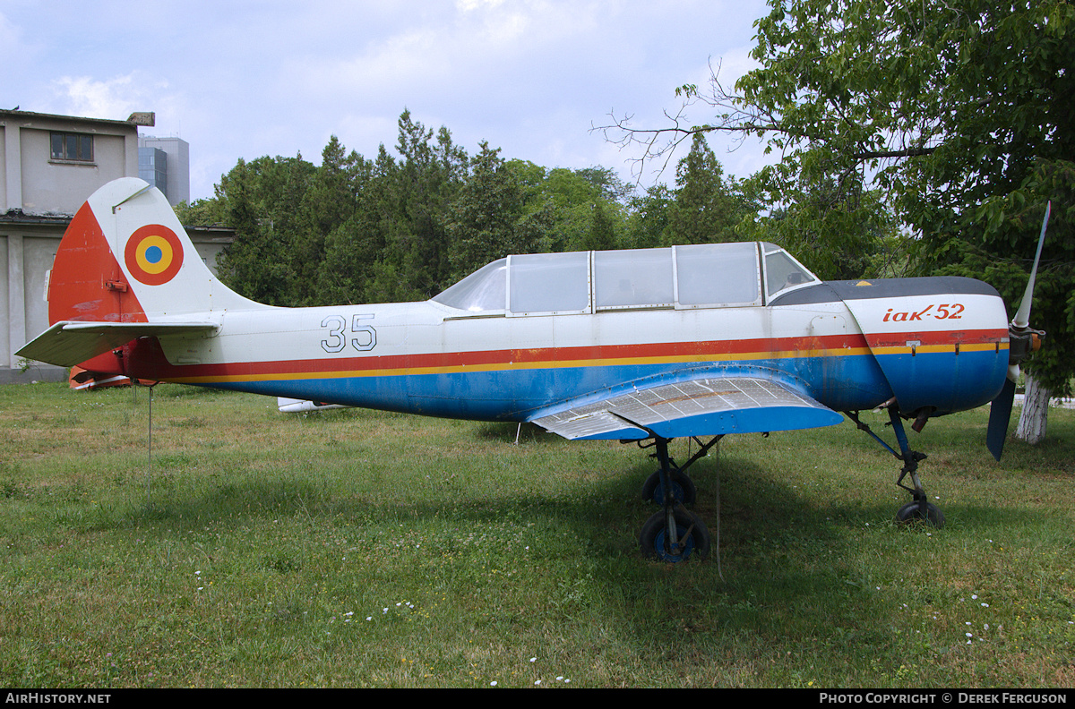 Aircraft Photo of 35 | Yakovlev Yak-52 | Romania - Air Force | AirHistory.net #639951