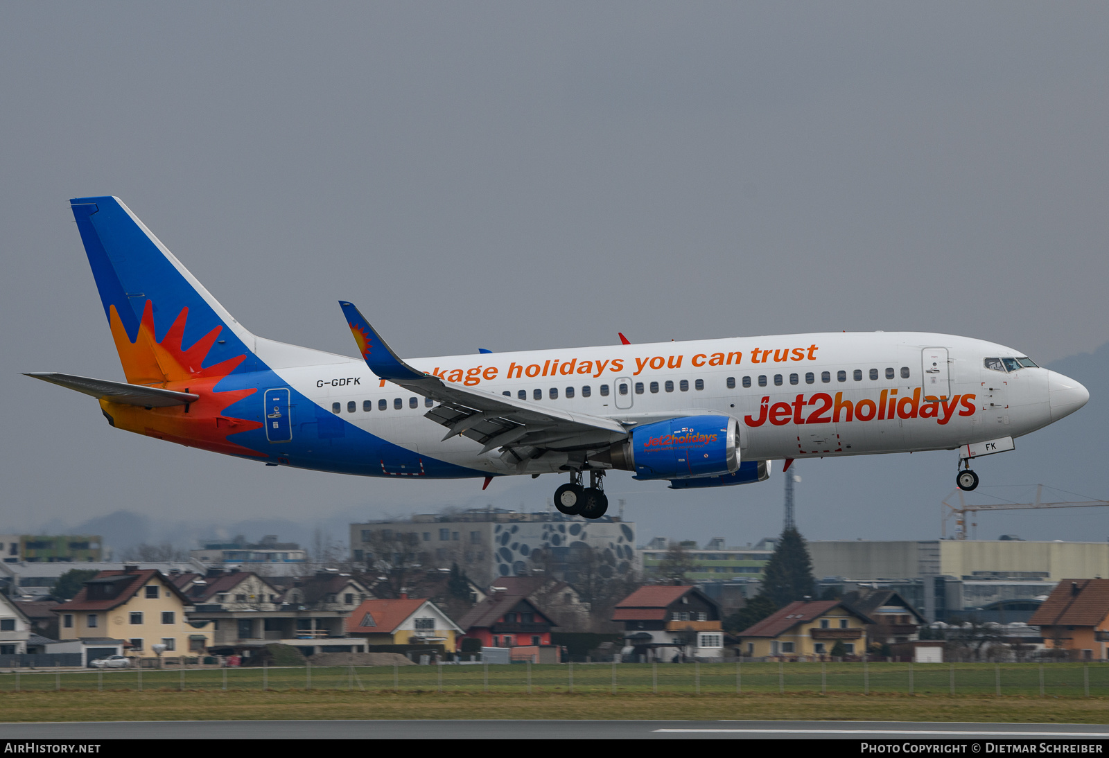 Aircraft Photo of G-GDFK | Boeing 737-36N | Jet2 Holidays | AirHistory.net #640015