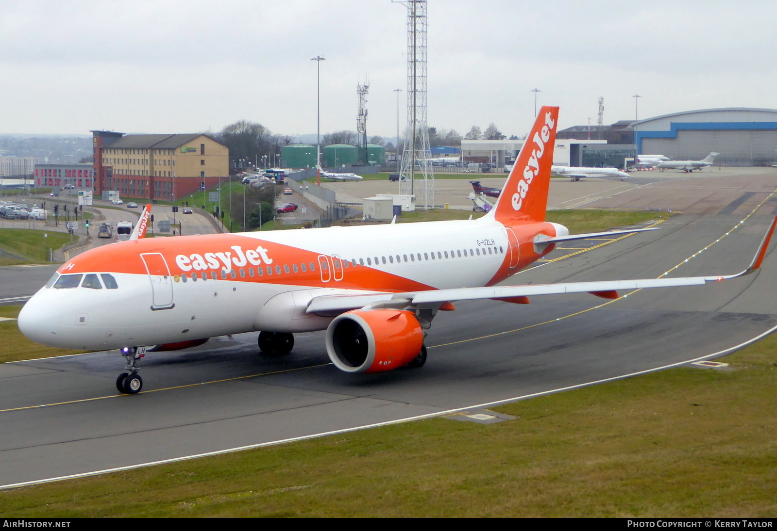 Aircraft Photo of G-UZLH | Airbus A320-251N | EasyJet | AirHistory.net #640017