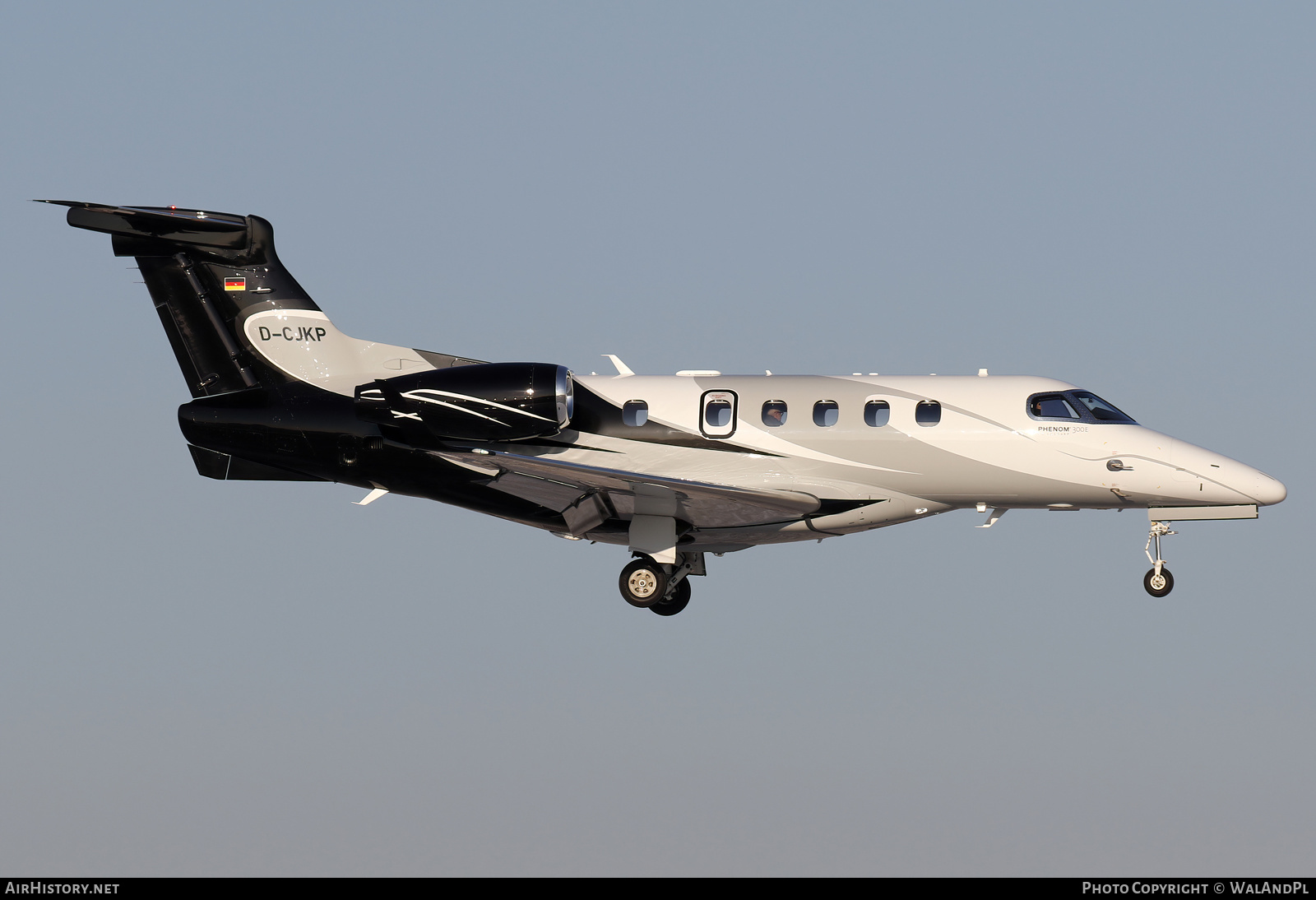 Aircraft Photo of D-CJKP | Embraer EMB-505 Phenom 300E | AirHistory.net #640089