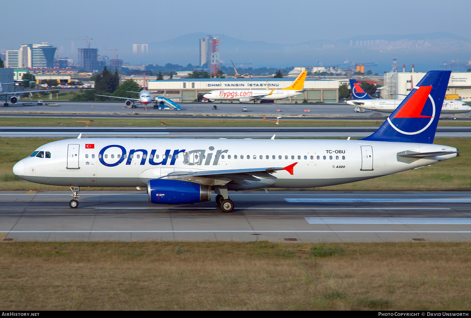 Aircraft Photo of TC-OBU | Airbus A320-232 | Onur Air | AirHistory.net #640132