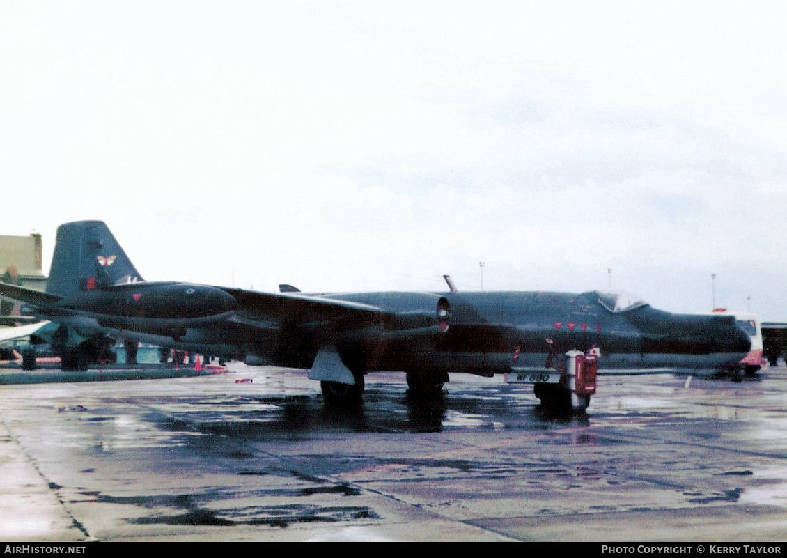 Aircraft Photo of WF890 | English Electric Canberra T17 | UK - Air Force | AirHistory.net #640155