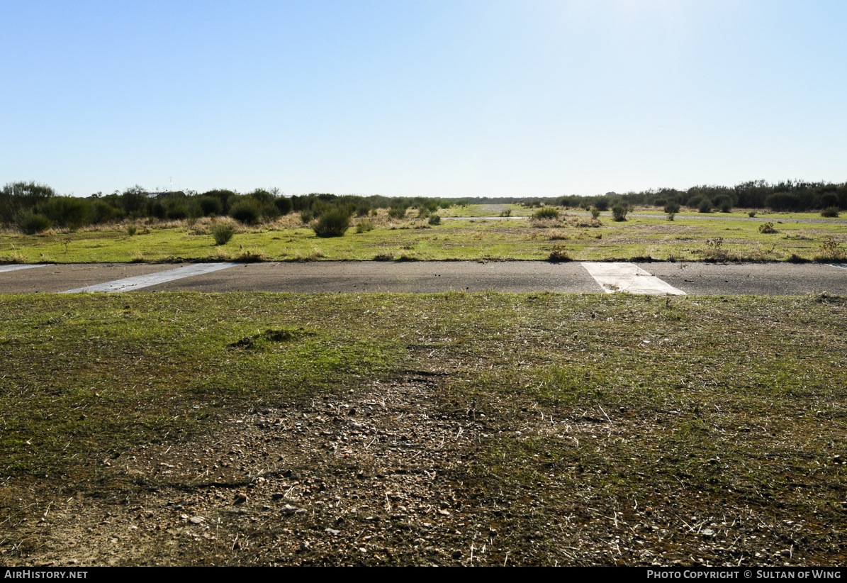 Airport photo of Cáceres - La Cervera (closed) in Spain | AirHistory.net #640199