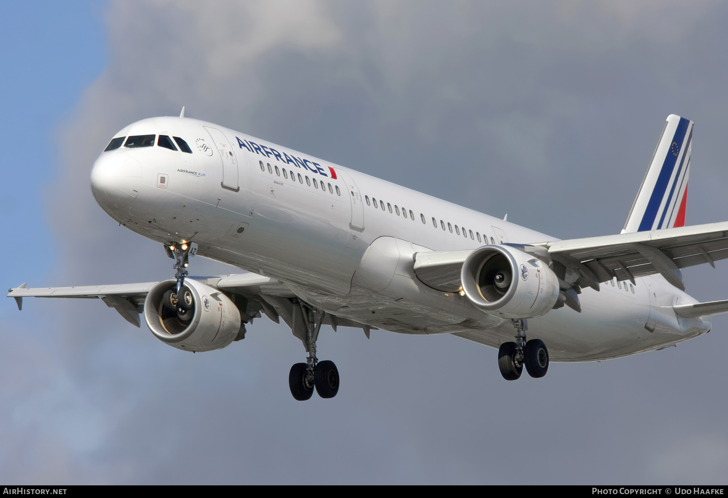 Aircraft Photo of F-GTAZ | Airbus A321-212 | Air France | AirHistory.net #640217